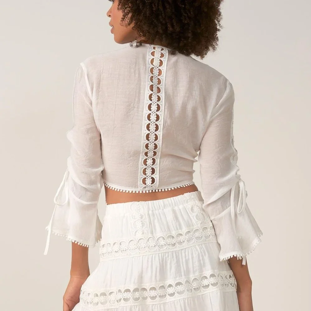 Elan Crochet Tie Front Crop Top White lightweight bell sleeve tie front. Size L - Picture 3 of 12